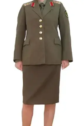 Военнослужащая