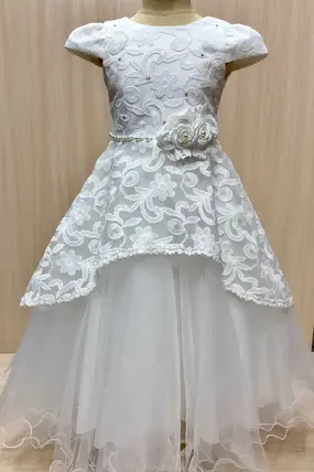 Нарядное белое платье