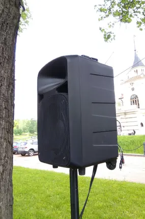 Колонка на аккумуляторе
