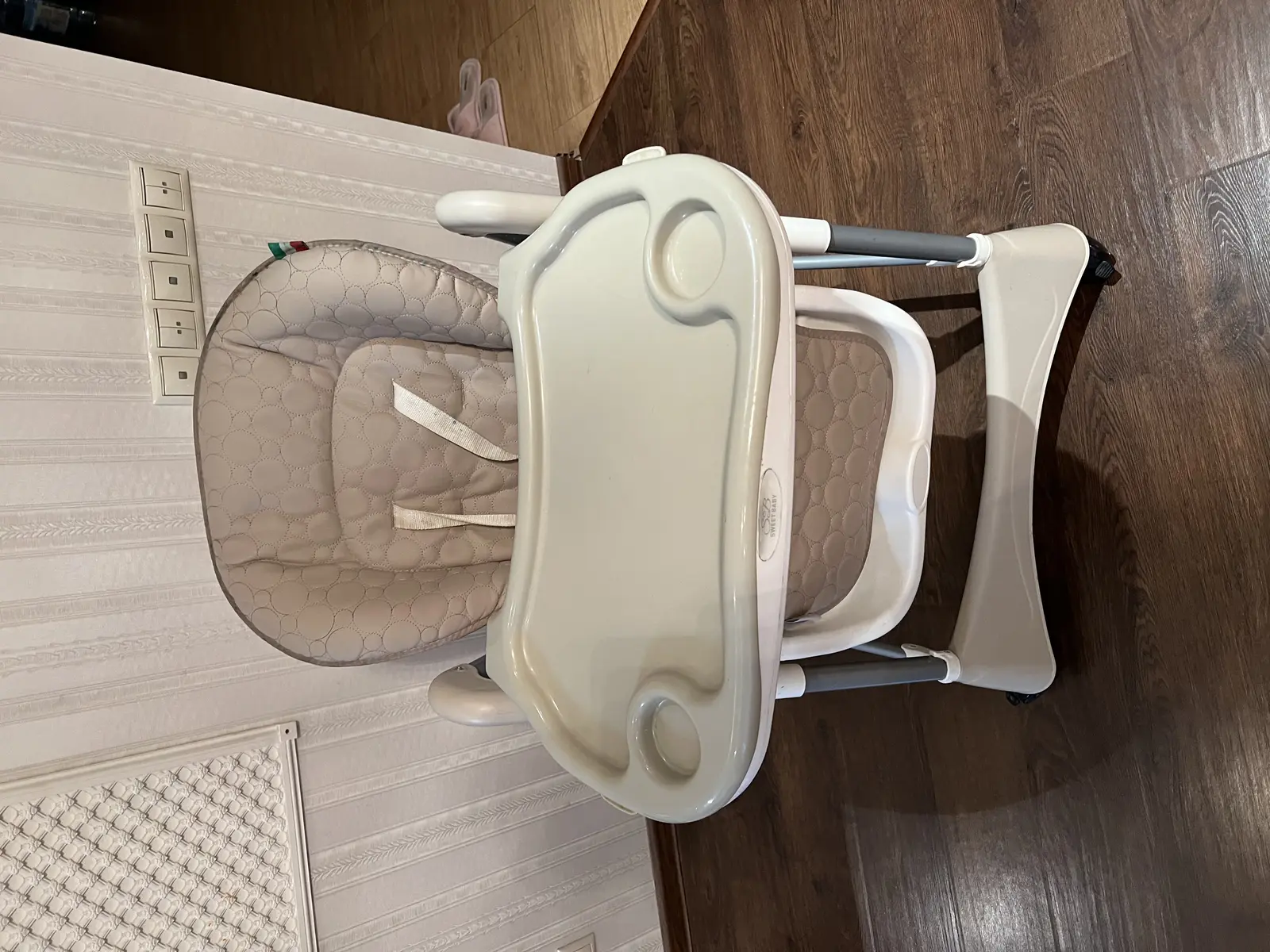 Детский стульчик для кормления