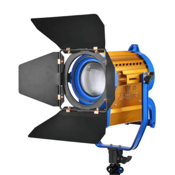 LED 1500 W прибор с линзой Френеля 