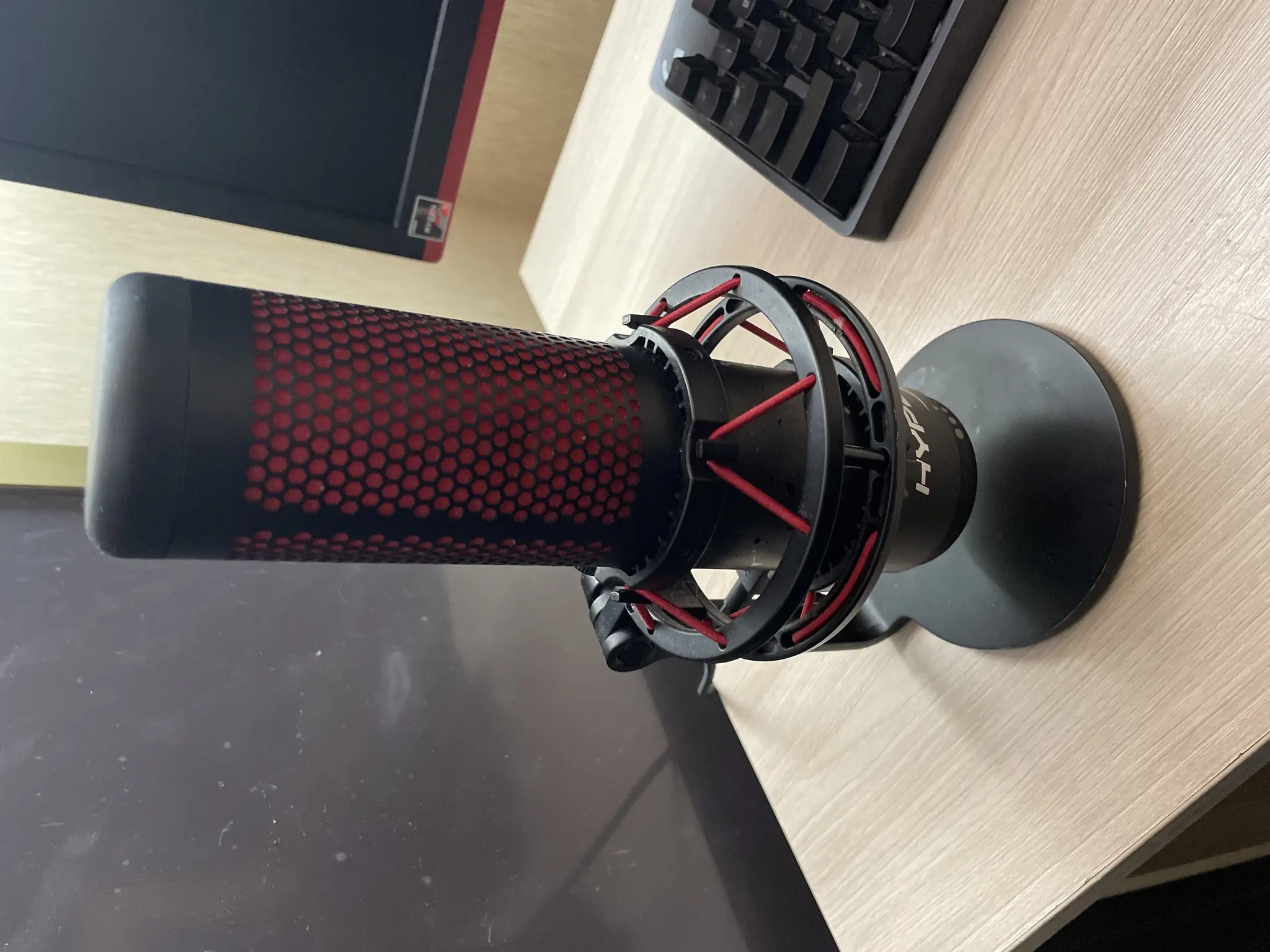 Микрофон Hyperx Quadcast 